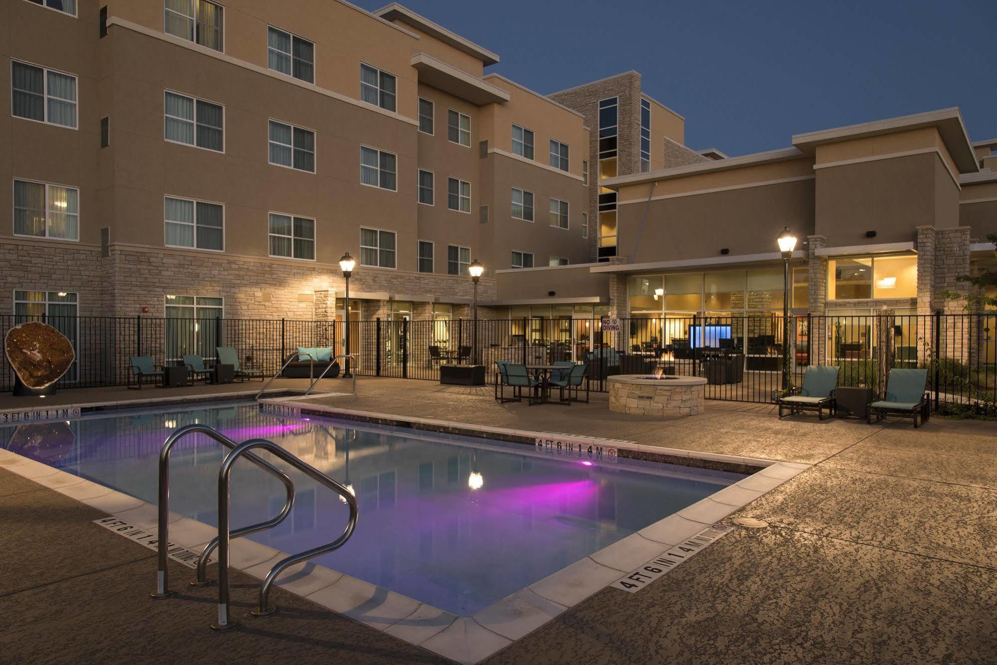 Residence Inn By Marriott Austin - University Area Exteriér fotografie